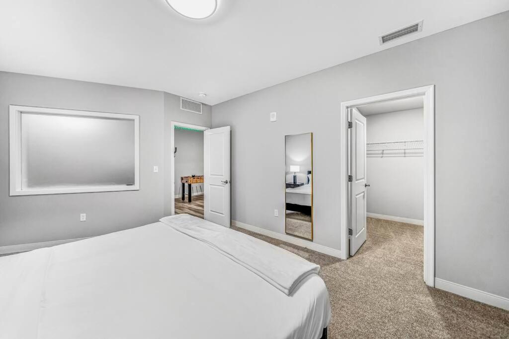 2Br Unit With Game Machine With Pool And Gym Access-602 Apartment Cleveland Ngoại thất bức ảnh